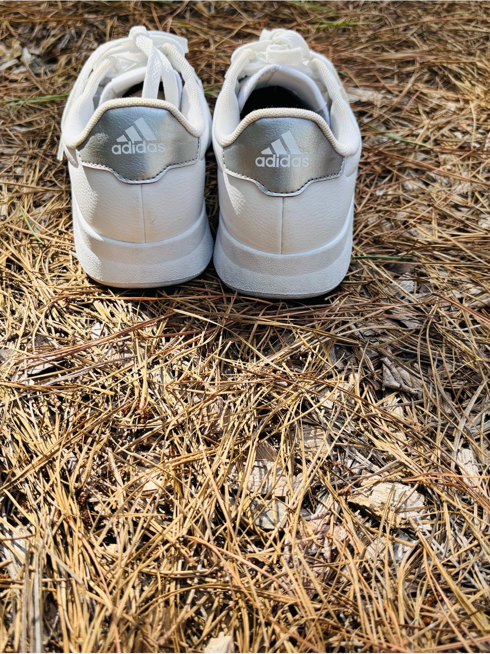Adidas Breaknet 2.0 Women’s White Sneakers with Metallic Silver Stripes size 9.5 - Picture 4 of 11